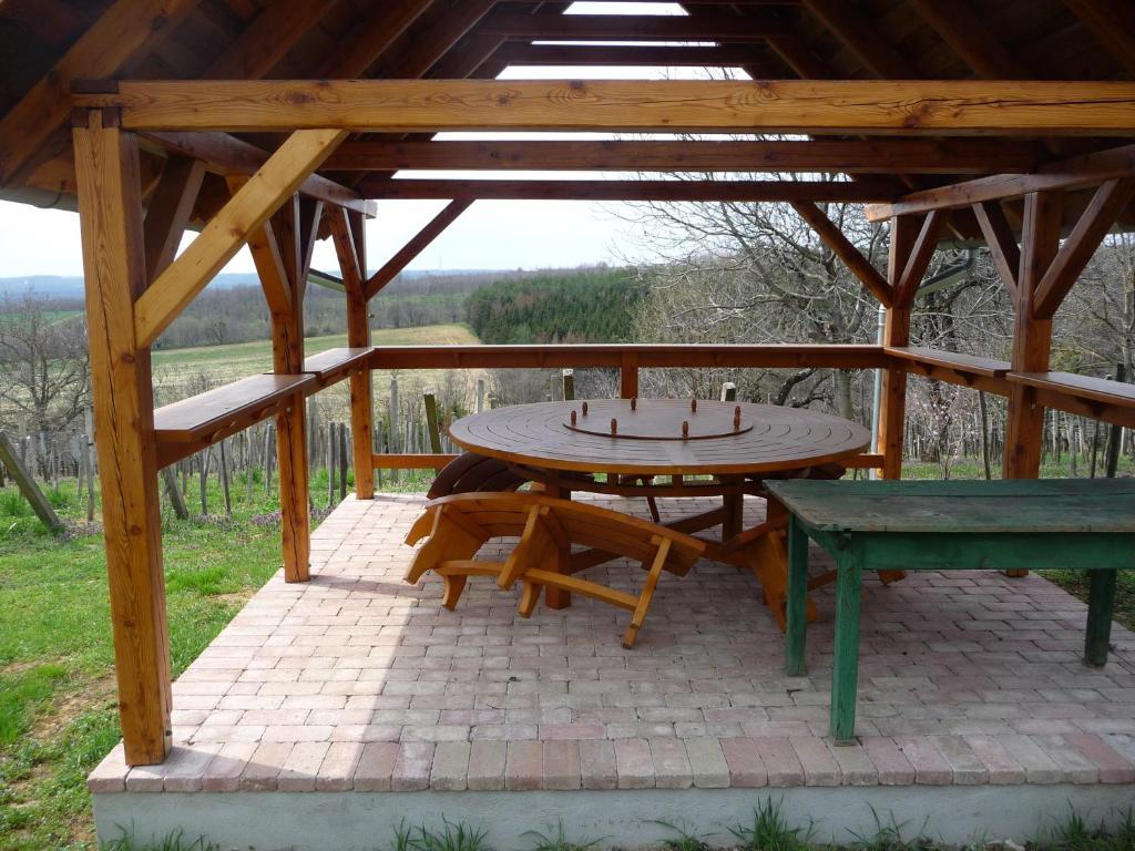 Foerhenc Wine House & Guesthouses I-Ii-Iii Nagykanizsa Ngoại thất bức ảnh